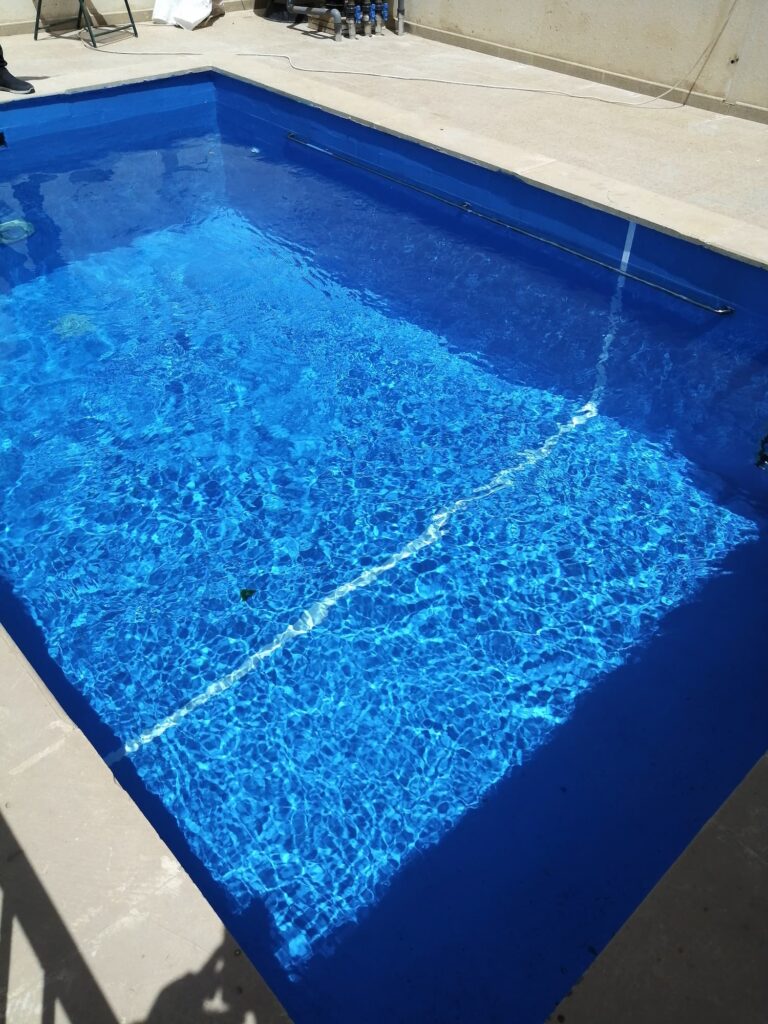 تعقيم مسابح